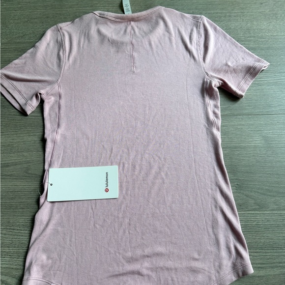 Lululemon Hold Tight Short Sleeve Shirt - Picture 5 of 8